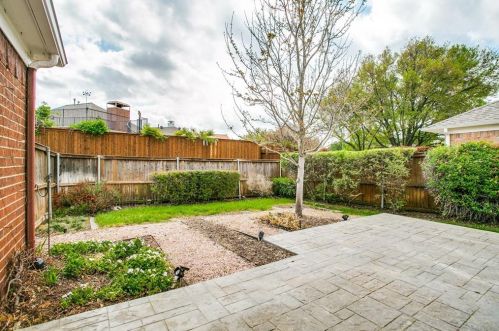 337 Touchdown Dr, Irving TX exterior