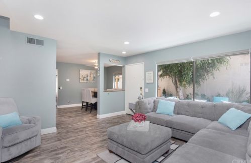 23 Varesa, Irvine, CA 92620-2589