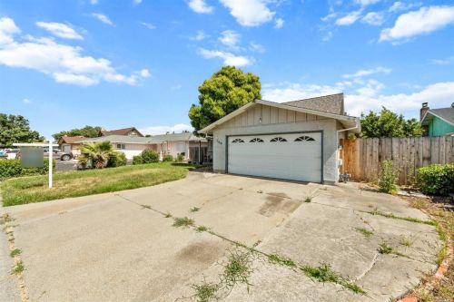 146 Fairview Dr, Vacaville CA  95687-6429 exterior