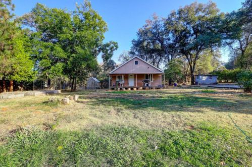 10703 Lime Kiln Rd, Grass Valley, CA 95949-8508
