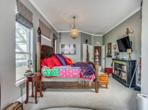 4401 Bay Vly Dr, Garland TX  75043-1874 exterior