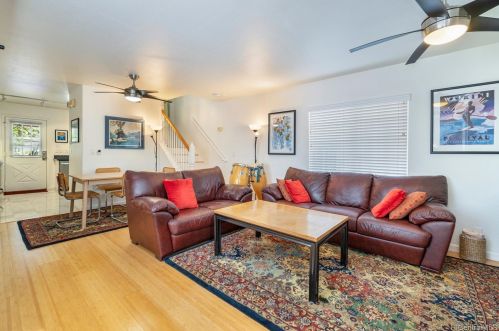 871048 Huamoa St, Nanakuli, HI 96792-3403