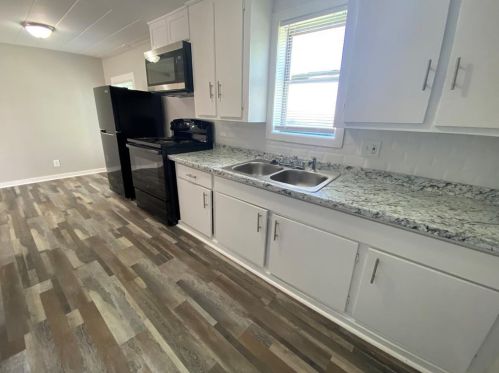 729 Lowden St, Fort Worth TX  76104-7223 exterior