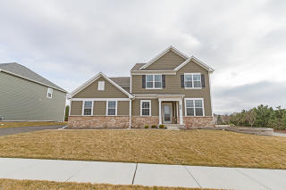 295 Monument Rd, Hoffman Estates, IL 60124-3817