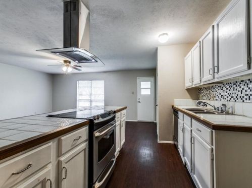 5610 Briarcrest Dr, Garland TX  75043-6408 exterior