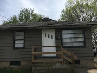 1512 Westmoreland Ave, Peoria IL  61605-3247 exterior