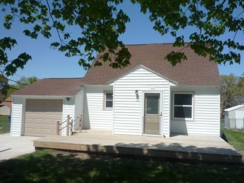 504 5th St, Bombay, MN 55946-1201