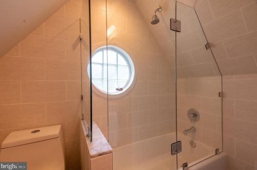 9907 Markham St, Silver Spring MD 20901-2233 exterior