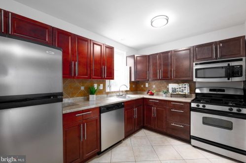 12027 Academy Rd, Philadelphia, PA 19154-2618
