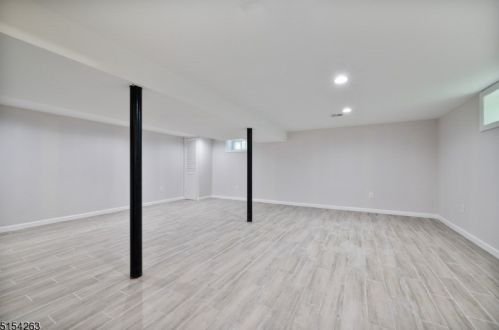 16 Kyle Dr, Dover NJ  07801-4736 exterior