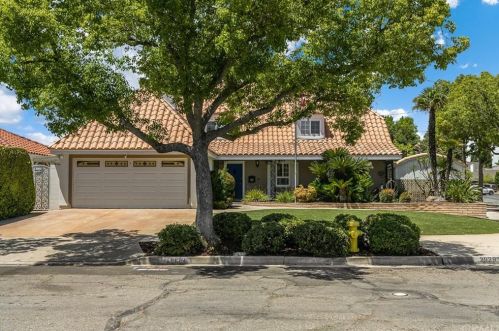 2929 Hempstead Rd, Anaheim CA  92806-4008 exterior