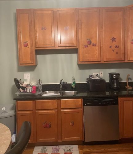 4101 Gladys Ave, Chicago, IL 60624-2724