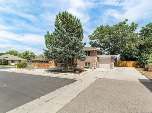 6505 54th Pl, Arvada CO  80002-3311 exterior