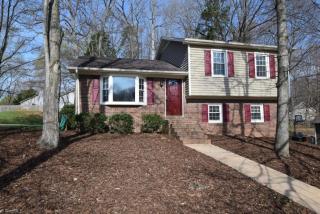 3001 Bardwell Rd, Greensboro, NC 27410-9429