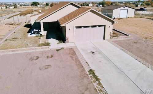 371 Hahns Peak Ave, Pueblo, CO 81007-2805