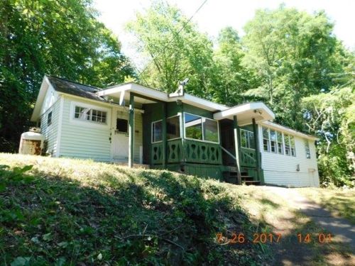 75 White St, Weathersfield, VT 05156-3449