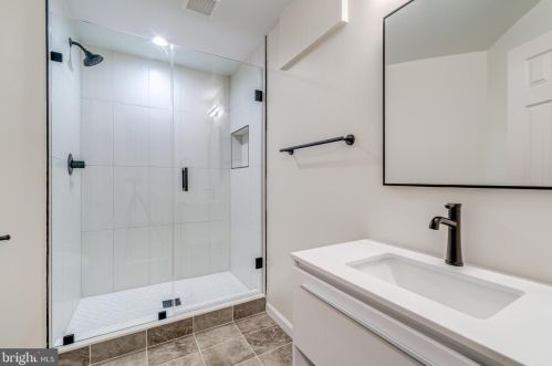 8527 Bauer Dr, Springfield VA  22152-2345 exterior