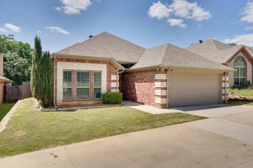 620 Sandy Ln, Fort Worth, TX 76120-2316