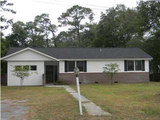 804 3rd St, Hampton, SC 29924-3630
