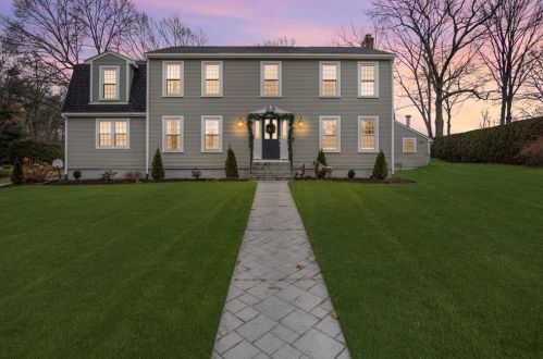28 Briarwood Rd, Lincoln, RI 02865-1003
