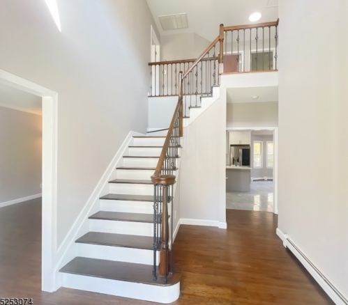 23 Northfield Dr, Wantage, NJ 07461-3044