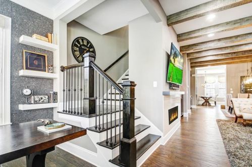 3636 Brookleigh Ln, Atlanta GA  30319-2219 exterior