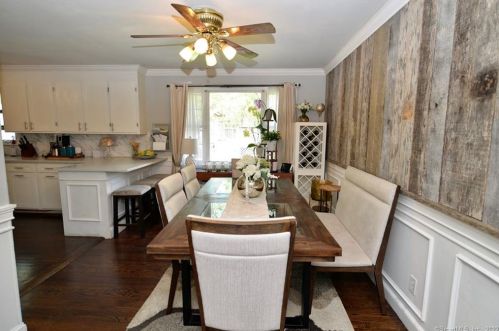 89 Walnut Tree Hill Rd, Huntington CT  06484-2548 exterior