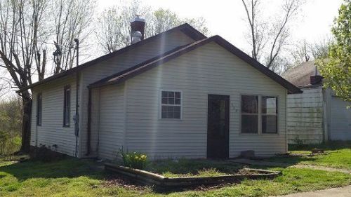 115 Madison St, Orient, IL 62874-4268