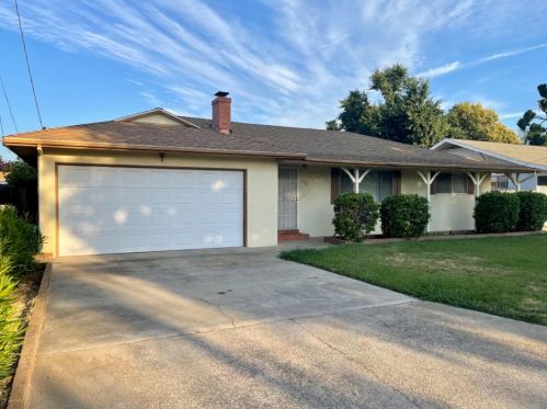 150 School Ave, Valley Home, CA 95361-3445