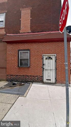 1801 16 St, Philadelphia PA  19145-2202 exterior