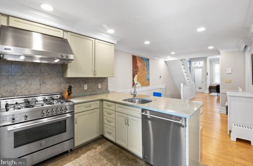 816 23 St, Philadelphia PA 19132-3601 exterior