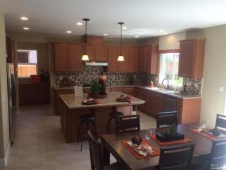 2025 Newcastle Dr, Vacaville, CA 95687-8207