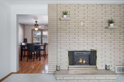 1065 Highview Dr, Saint Paul MN  55112-2417 exterior