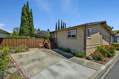 367 Mill Pond Dr, San Jose, CA 95125-1426