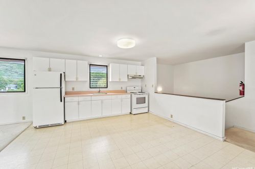 248 Elelupe Rd, Honolulu HI  96821-2209 exterior