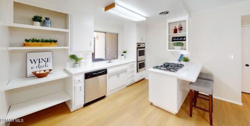 2007 Rhoda St, Simi Valley CA 93065-3539 exterior