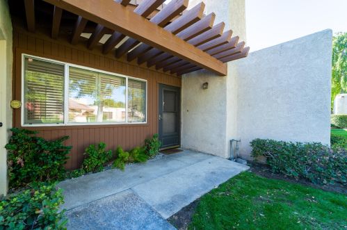 3558 Ridgeview Cir, Palm Springs, CA 92264-5579