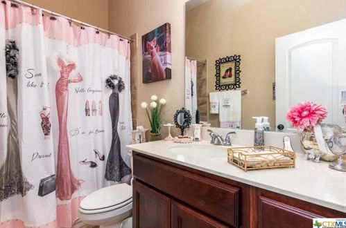 2147 Pioneer Pass, Seguin TX 78155-4456 exterior