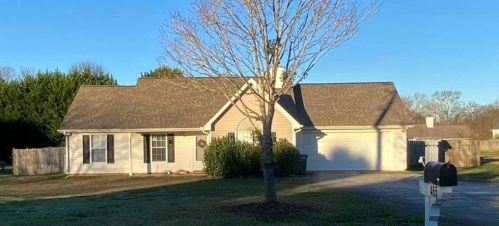 465 Hammond Rd, Statham, GA 30666-2438