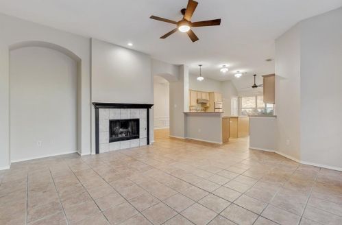 3230 Crk Mdw Ln, Garland TX 75040-2836 exterior