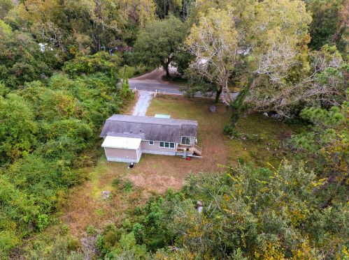 8476 Old Georgetown Rd, Mcclellanville, SC 29458-9443