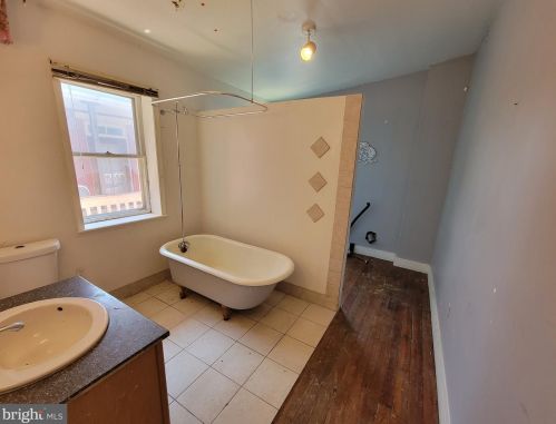 22 Belvidere Ave, York PA 17401-3302 exterior