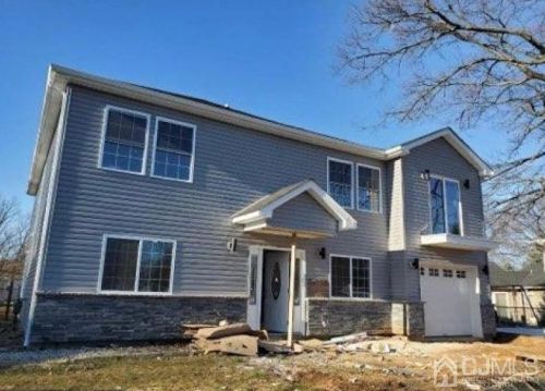 3 Dill Ct, Edison, NJ 08817-4031