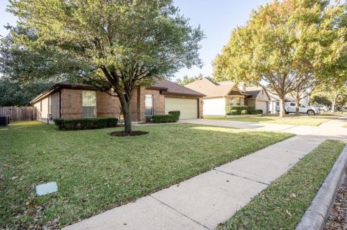 14830 Bescott Dr, Austin, TX 78728-5729