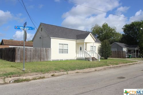 1701 Wheeler St, Victoria, TX 77901-5255