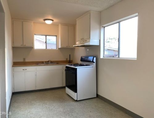 318 Sycamore St, Santa Paula, CA 93060-5133