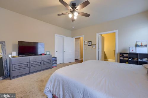 541 Prince George Dr, Lancaster PA 17601-8801 exterior