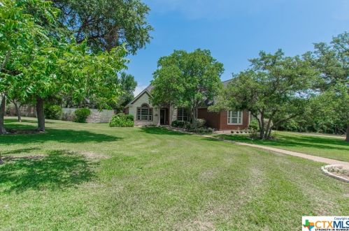 1202 Point Ct, Morgans Point, TX 76513-5740