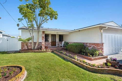4820 Macafee Rd, Torrance, CA 90505-4327