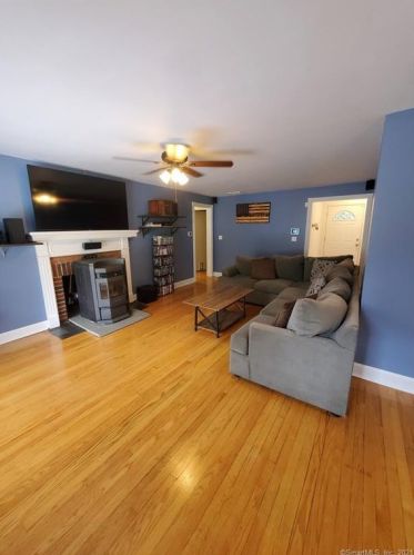 339 West St, Middletown CT  06457-4008 exterior